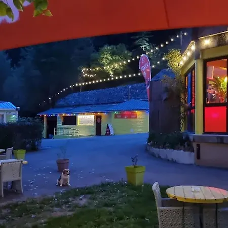 Camping Mobil Avec Terrasse Pour 4 Personnes à - Api-1-52-432 *