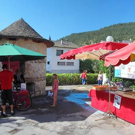 Mobil Avec Terrasse Pour 4 Personnes à - Api-1-52-432 Camping Meyrueis