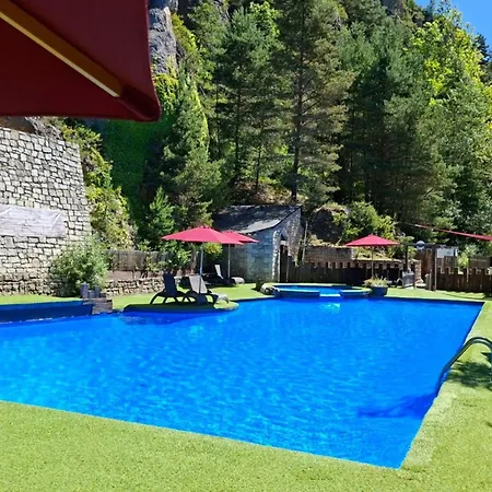 Camping Mobil Avec Terrasse Pour 4 Personnes à - Api-1-52-432